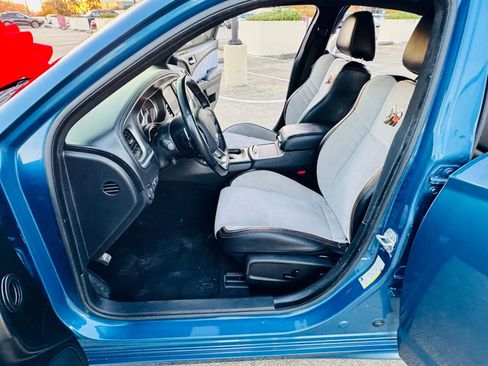 Used 2020 Dodge Charger Scat Pack w/ Dynamics Package image 17