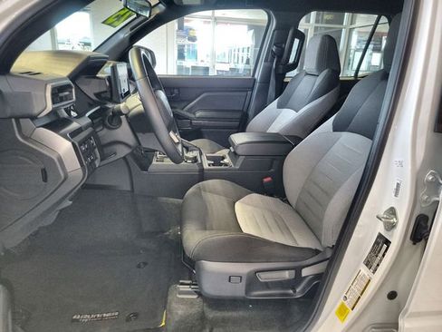 Used 2025 Toyota 4Runner TRD Off-Road image 12