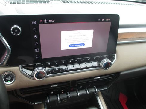 Used 2024 GMC Canyon Denali AWD/4WD image 25