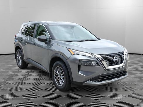 Used 2023 Nissan Rogue S image 12