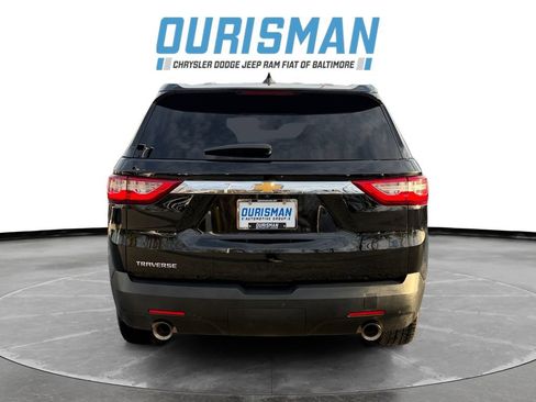 Used 2021 Chevrolet Traverse LS image 5