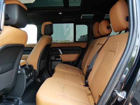 Certified 2023 Land Rover Defender 110 V8 AWD/4WD image 12