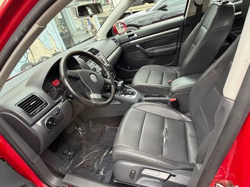 Used 2009 Volkswagen Jetta SEL FWD image 9