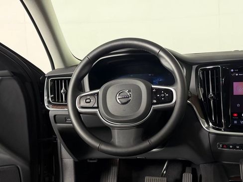 Used 2025 Volvo V60 B5 Cross Country Plus AWD/4WD image 13