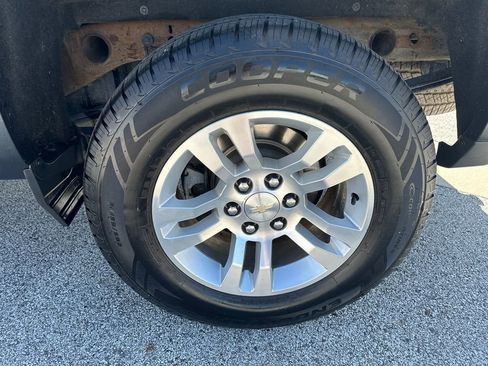 Used 2018 Chevrolet Silverado 1500 LT w/ All Star Edition AWD/4WD image 22
