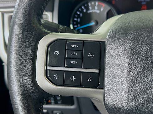 Used 2024 Ford Expedition Max XLT image 16