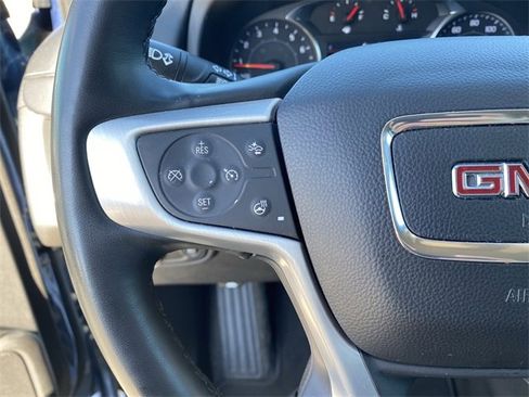 Used 2024 GMC Terrain SLT image 36