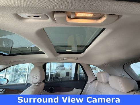 Used 2022 Mercedes-Benz GLC 300 4MATIC w/ Premium Package Lite image 4