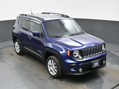 Used 2019 Jeep Renegade Latitude w/ Cold Weather Group image 40