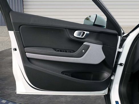 Used 2023 Polestar Polestar 2 w/ Pilot Pack AWD/4WD image 13