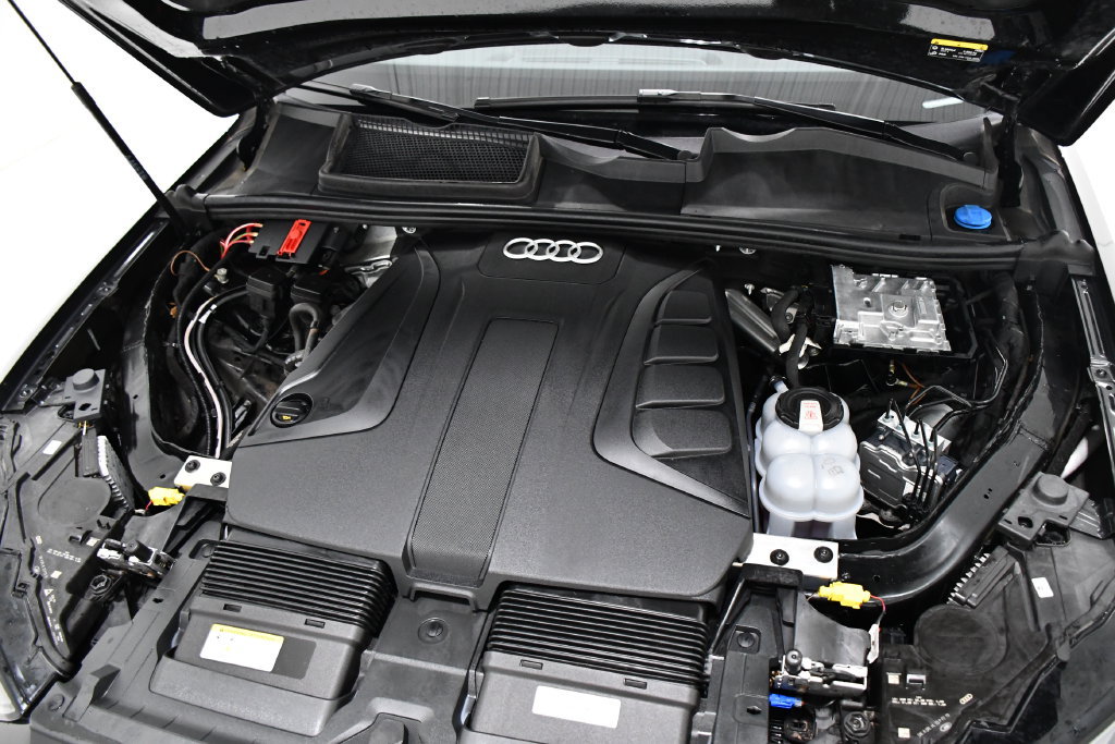Used 2023 Audi Q7 2.0T Premium Plus w/ Premium Plus Package AWD/4WD image 6