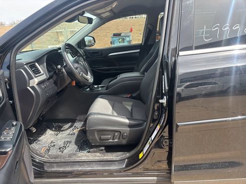 Used 2019 Toyota Highlander Plus image 12