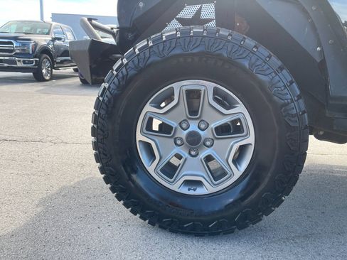 Used 2017 Jeep Wrangler Unlimited Sport w/ Quick Order Package 23S image 28