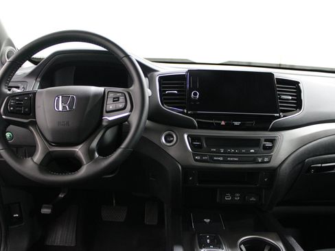 Used 2025 Honda Ridgeline RTL image 2