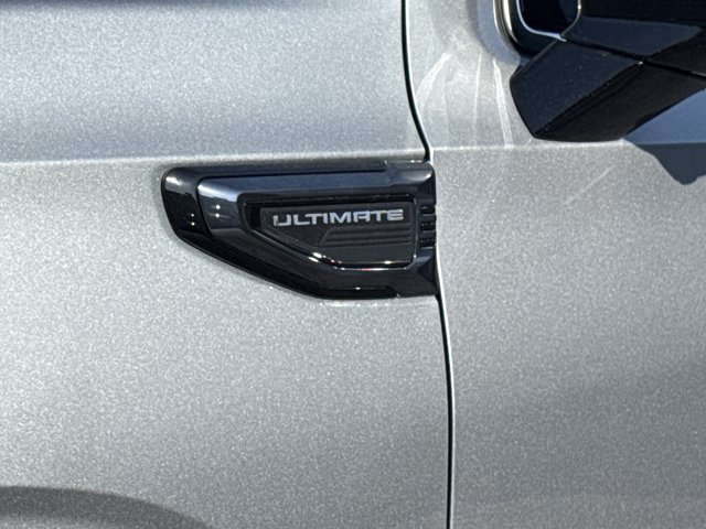 New 2026 GMC Yukon Denali Ultimate w/ LPO, Hit The Road Package AWD/4WD image 18