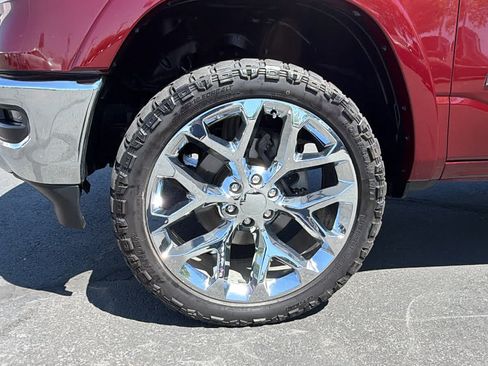 Used 2020 RAM 1500 Laramie AWD/4WD image 9