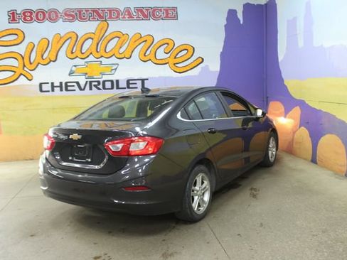 Used 2016 Chevrolet Cruze LT w/ LT Convenience Package FWD image 8