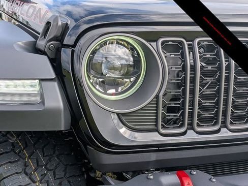 New 2025 Jeep Gladiator Rubicon w/ Convenience Group image 9