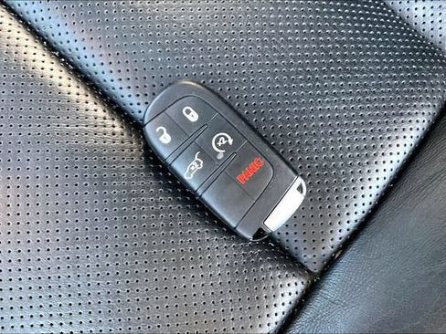 Used 2020 Dodge Durango R/T w/ Trailer Tow Group IV AWD/4WD image 11