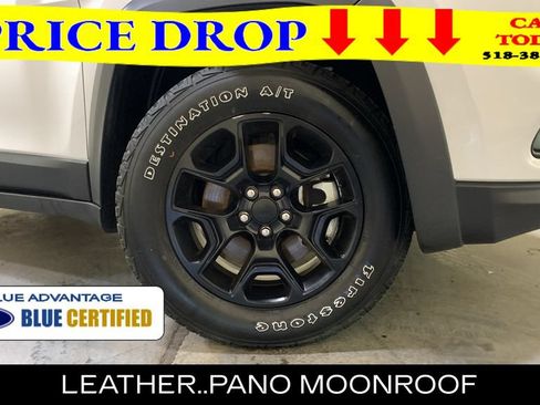 Used 2022 Jeep Cherokee Latitude w/ Sun & Sound Group AWD/4WD image 9