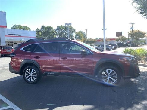 Used 2024 Subaru Outback Premium image 9