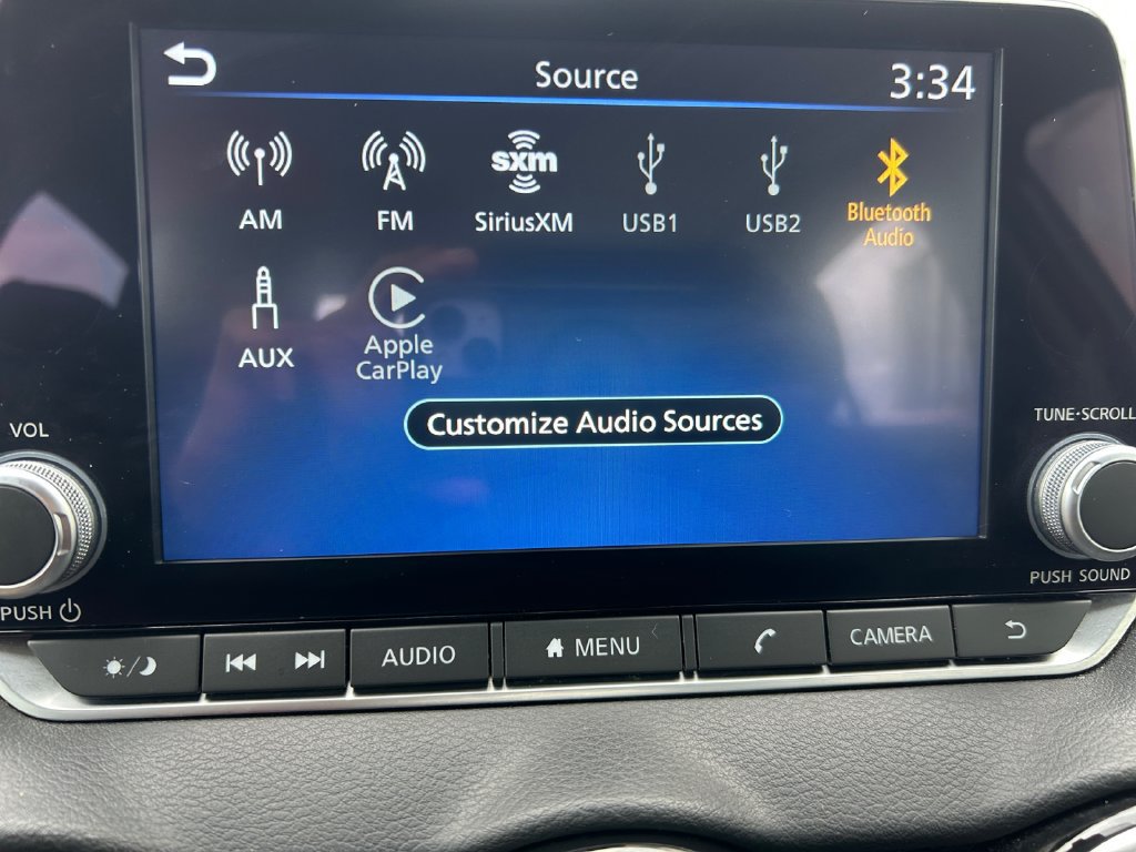 Used 2025 Nissan Sentra SV FWD image 33
