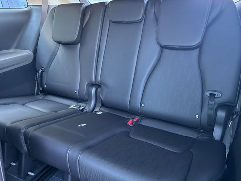 New 2026 Kia Carnival EX image 15