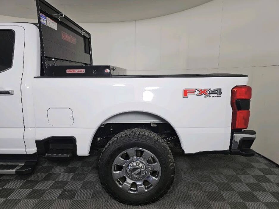 Used 2023 Ford F250 Lariat w/ Chrome Package AWD/4WD image 6