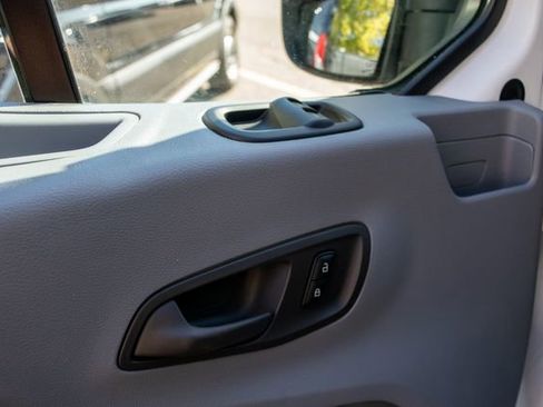 Used 2018 Ford Transit 150 XL image 12