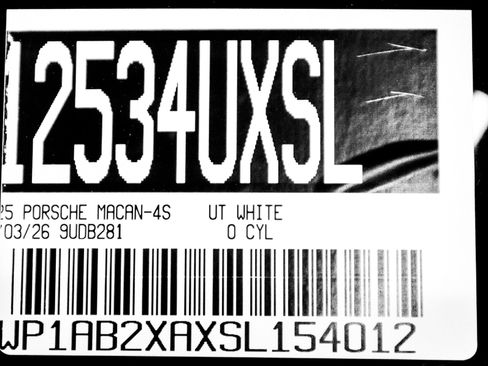 Certified 2025 Porsche Macan 4S Electric image 29