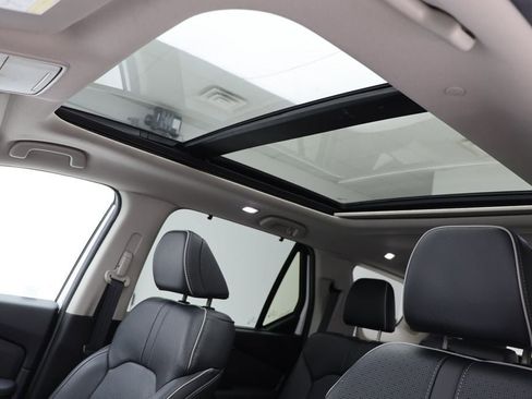 Used 2024 Honda Pilot Elite image 18