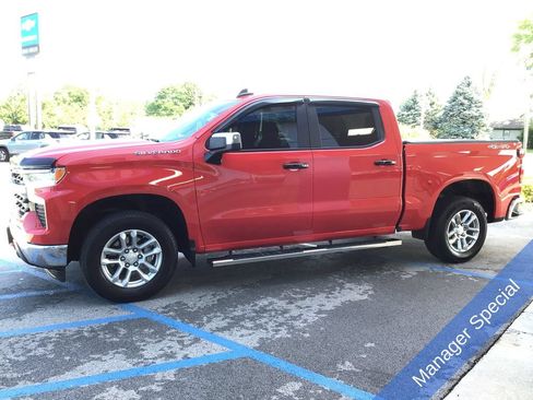 Used 2024 Chevrolet Silverado 1500 LT AWD/4WD image 11