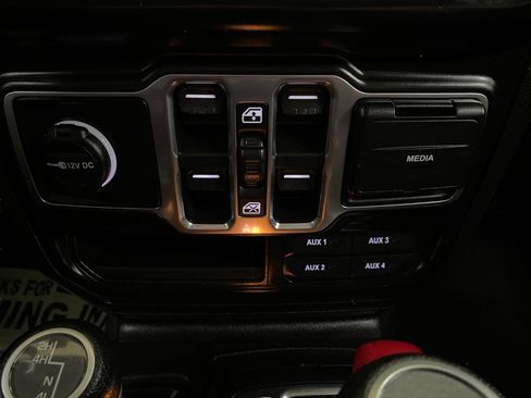 Used 2022 Jeep Wrangler Unlimited Sport image 24