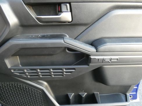 Used 2025 Toyota Tacoma TRD Off-Road w/ TRD Off Road Upgrade Package image 33