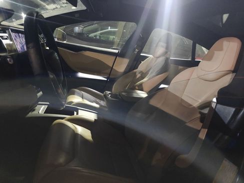 Used 2017 Tesla Model S 90D image 8