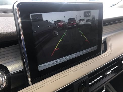 Used 2022 Lincoln Corsair AWD w/ Equipment Group 101A image 17