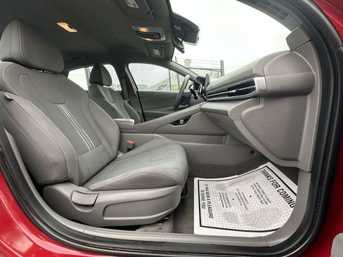 Used 2023 Hyundai Elantra SEL FWD image 25