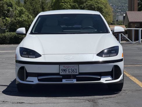 Used 2024 Hyundai Ioniq 6 SEL RWD image 2