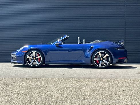 Used 2021 Porsche 911 Turbo AWD/4WD image 2