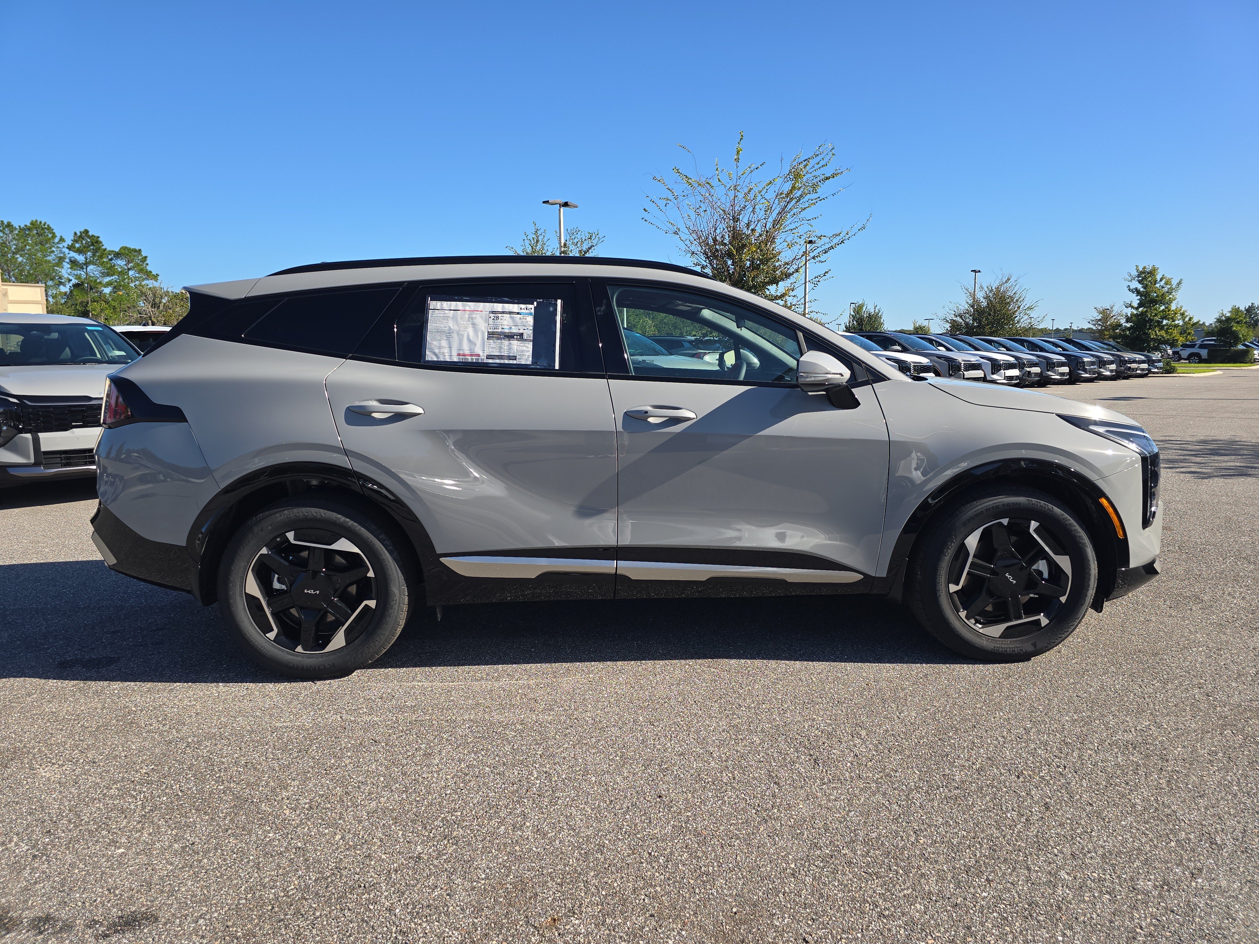 New 2027 Kia Sportage SX FWD image 9