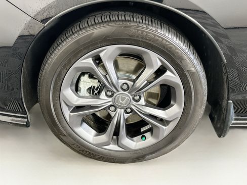 Used 2025 Honda Accord EX-L image 11