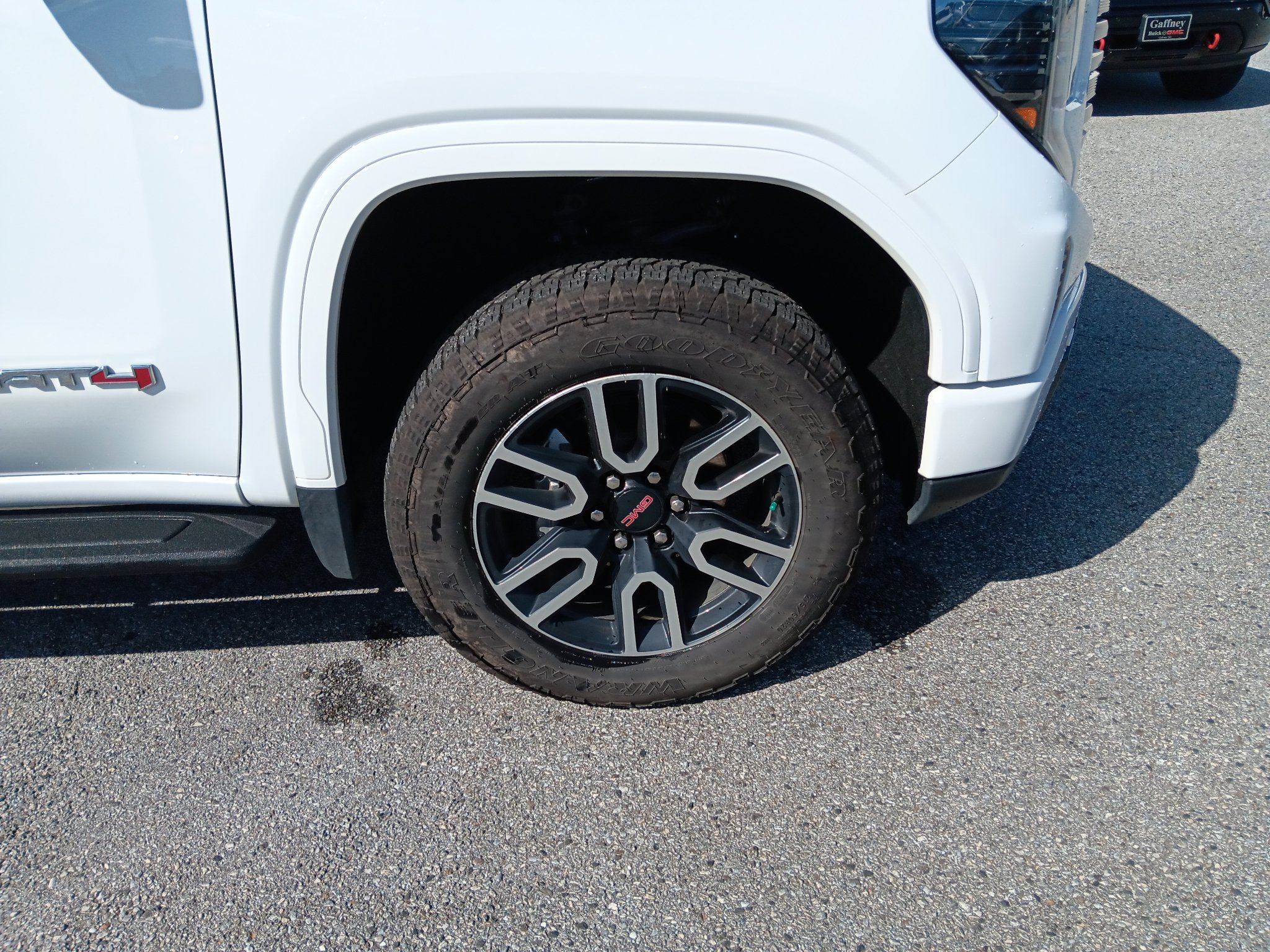 Used 2026 GMC Sierra 1500 AT4 w/ AT4 Premium Package AWD/4WD image 8