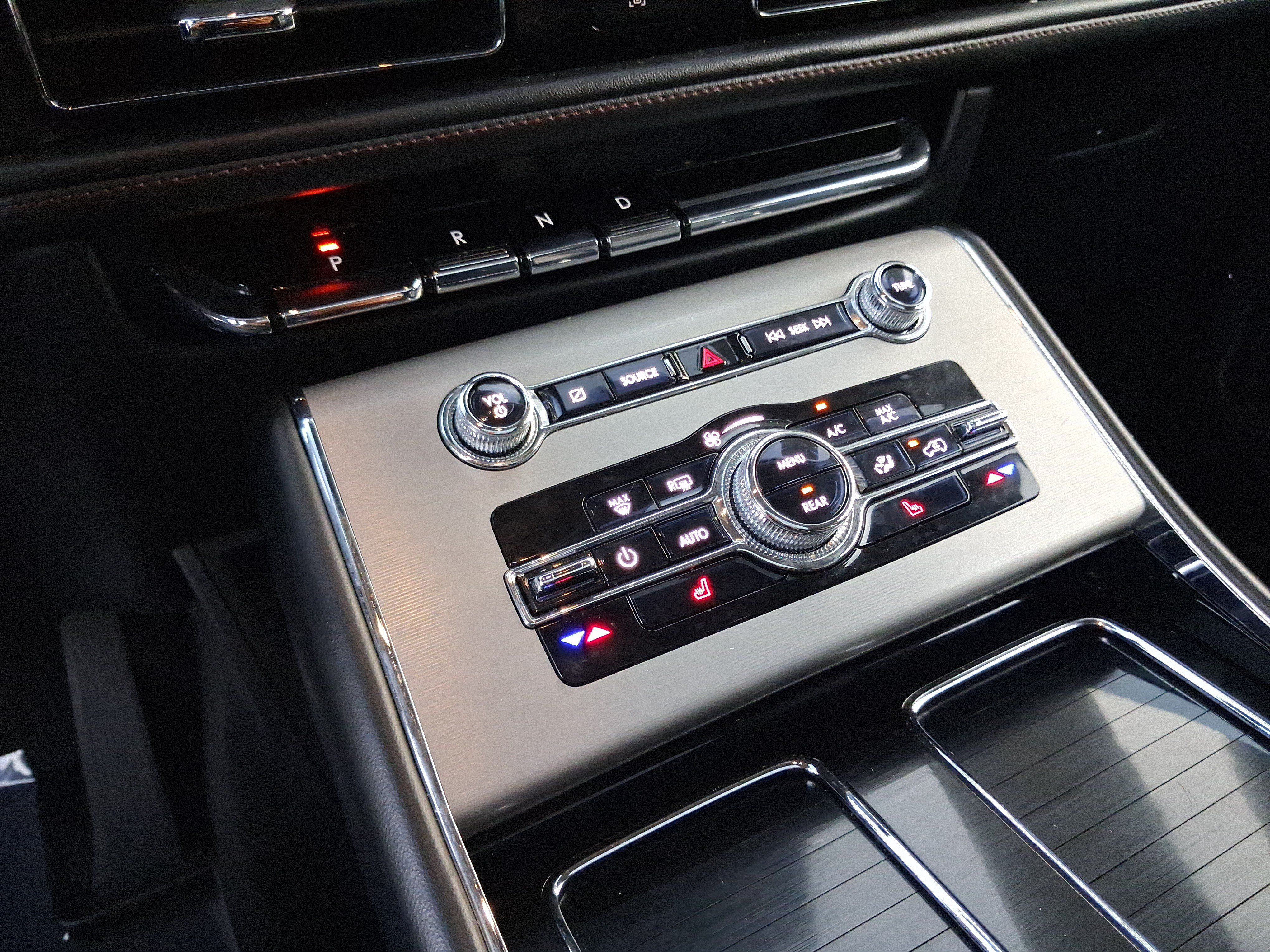 Certified 2023 Lincoln Aviator 2WD w/ Premium Package image 21
