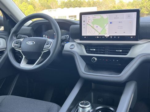 New 2026 Ford Explorer Active image 3