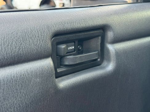 Used 2005 Jeep Wrangler Rubicon AWD/4WD image 11