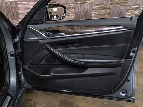Used 2017 BMW 530i RWD image 39