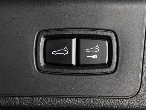 Certified 2025 Porsche Panamera 4S AWD/4WD image 38