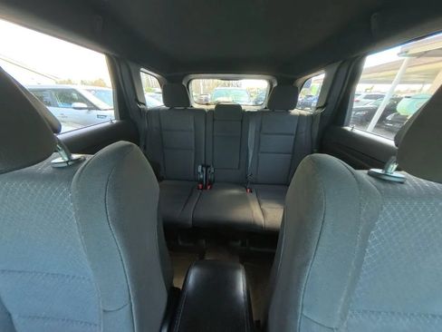Used 2018 Jeep Grand Cherokee Laredo RWD image 27
