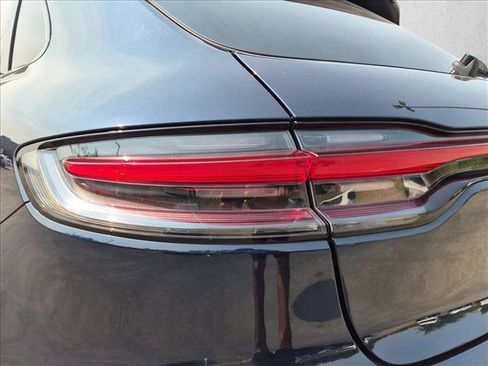 Used 2021 Porsche Macan AWD/4WD image 13