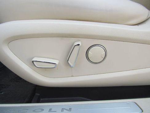 Used 2015 Lincoln MKC FWD w/ Equipment Group 102A Reserve image 15